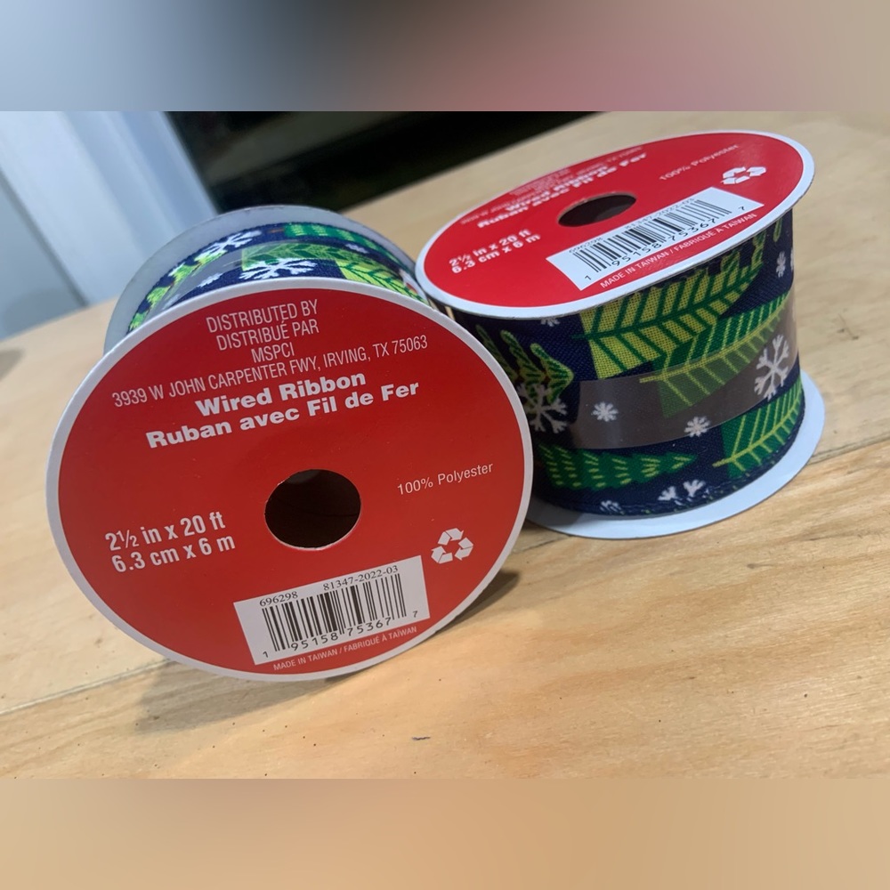 2 holiday ribbons